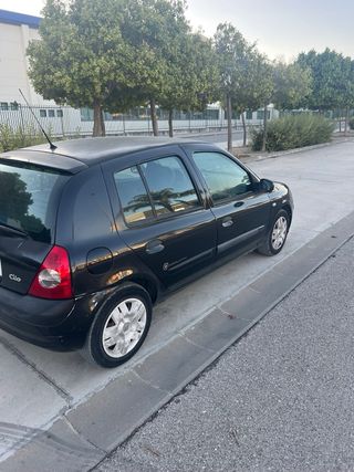 Renault Clio 2005