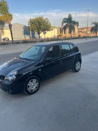 Renault Clio 2005