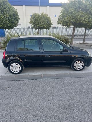 Renault Clio 2005