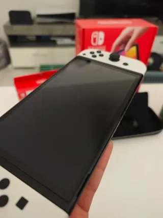 Nintendo Switch OLED blanca COMO NUEVA