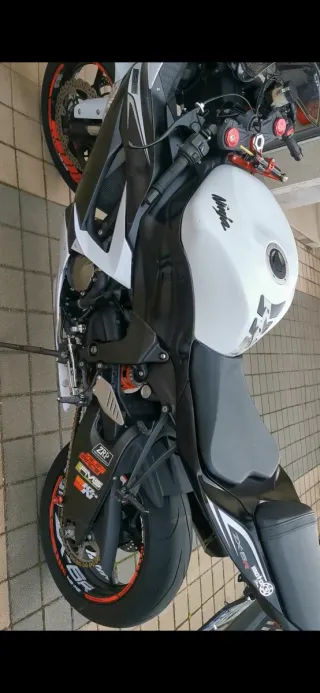 Kawasaki Ninja ZX6R 636