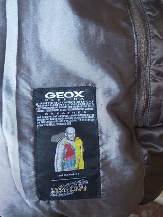 Abrigo plumas Geox marrón