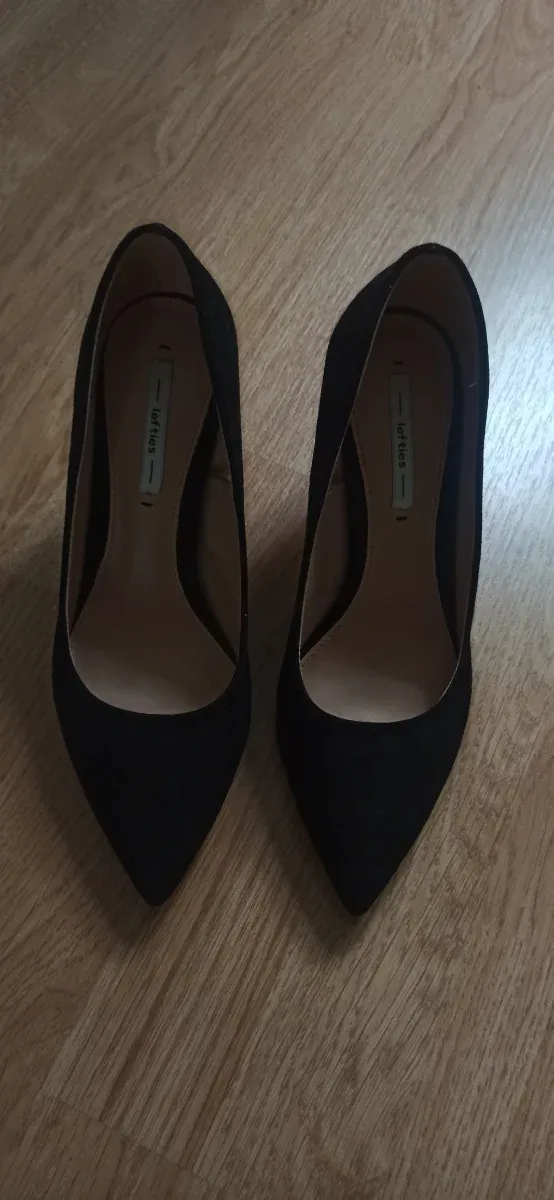 NEGOCIABLE!!! Zapatos de tacón rojos, azul y beige