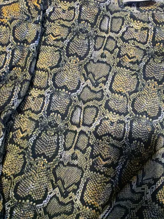 Sudadera estampado serpiente