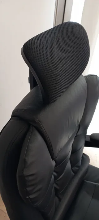 Silla de Oficina Negra con Reposapiés