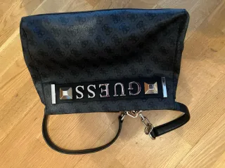 Bolso Guess Negro Logo Monograma