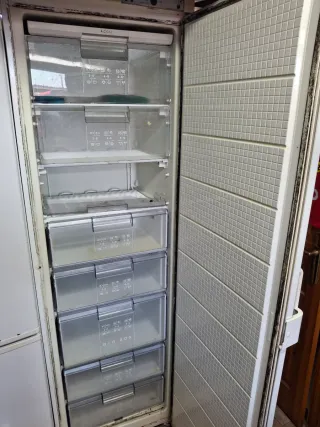 Congelador vertical Bosch