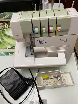 Máquina Overlock Jata Costura 900