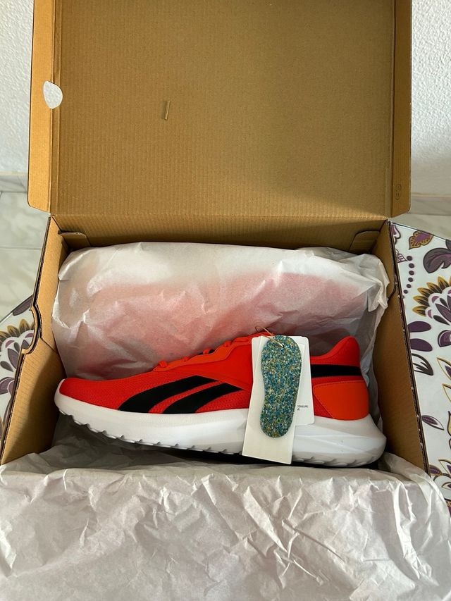 Deportivas Reebook Azul y Rojas