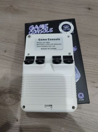 Consola Portátil Blanca R36s