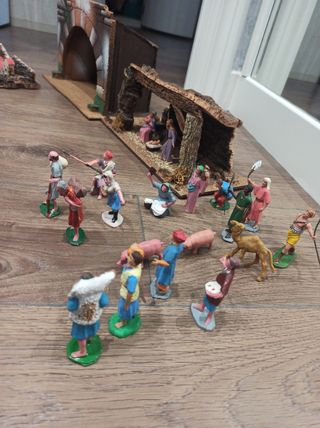 Portal de Belén con figuras