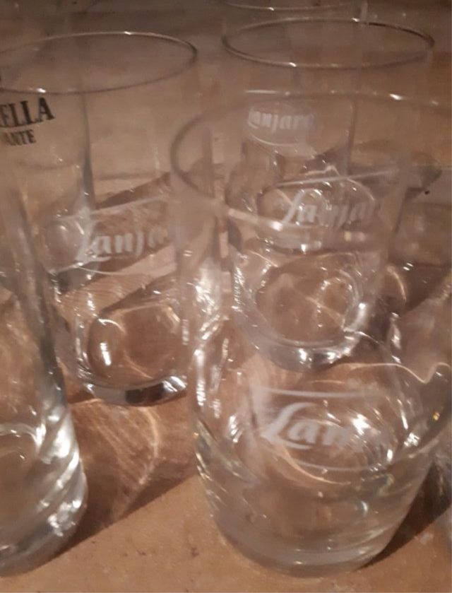 Vasos Estrella Levante sin usar