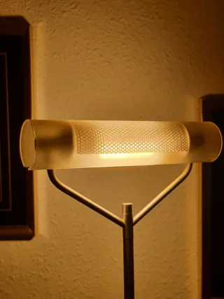 Lámpara led de pie  escritorio,dormitorio,estuduio
