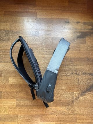 Mochila gris nueva ideal para ordenador/libros