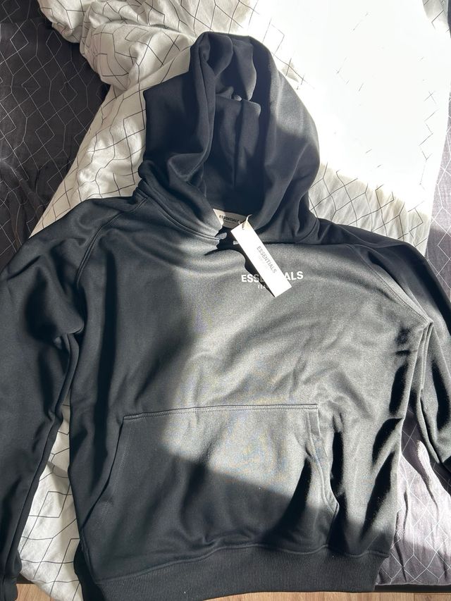 Sudadera Essentials Negra Talla M