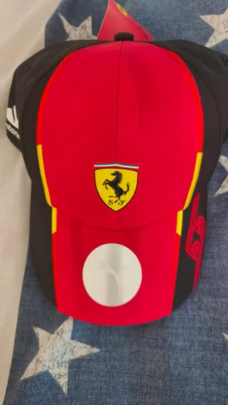 Gorra Ferrari Carlos Sainz 55