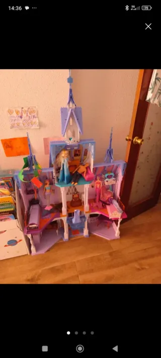 Castillo de Frozen con Muñecas