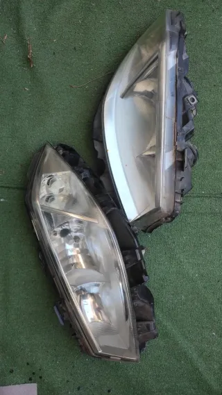 Faros Renault Megane 2 (2004)