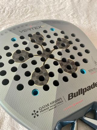 Pala Bullpadel Vertex 04 LTD Premier Padel