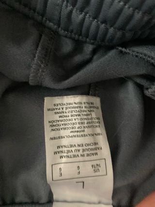 Pantalón Adidas gris