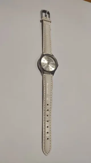 Reloj HHH Mujer Blanco y Plateado