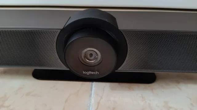 Logitech Meetup Cámara y Altavoz