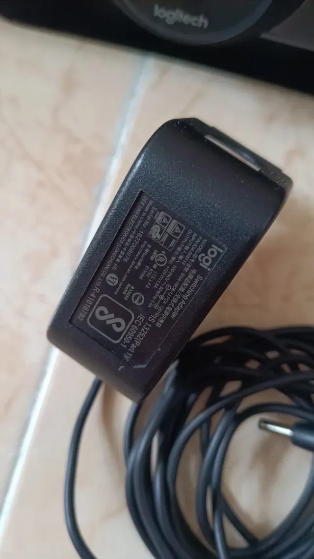 Logitech Meetup Cámara y Altavoz