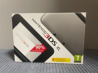 Nintendo 3DS XL Negra + Caja y Accesorios