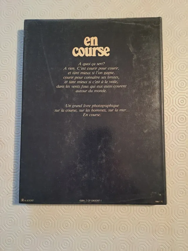 En course 27000 milles à la voile autour du mon...