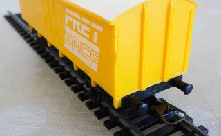 Vagón cerrado Jouef HO SNCF