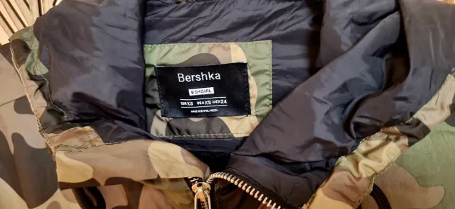 Chaqueta Bershka militar verde