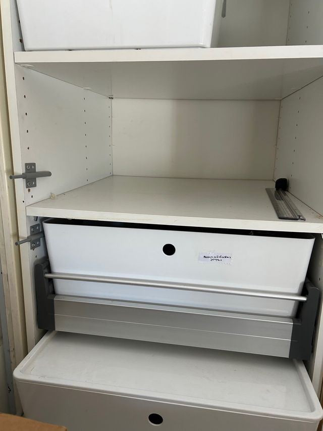 Cajones extensibles metal y plástico