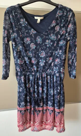 Vestido Springfield floral.