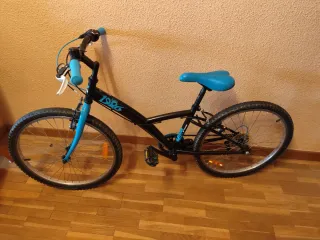 Bicicleta Decathlon 24 Azul/Negra