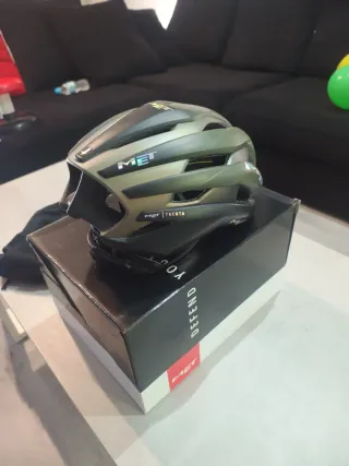 Casco Met Trenta Mips