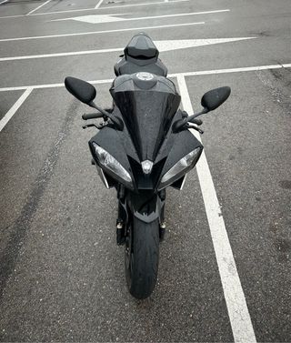 Yamaha R6