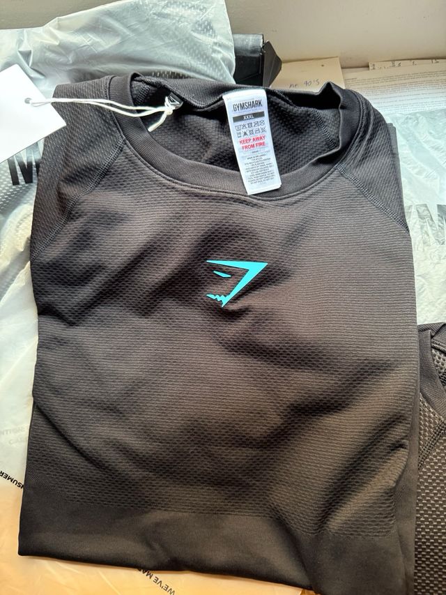 Gymshark Onyx 5.0 Negro Azul Rojo