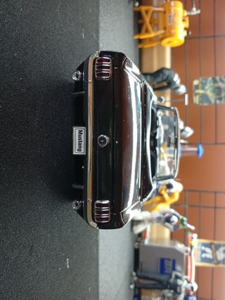 Ford Mustang Cabrio 1/18 Welly