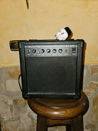 Guitarra Eléctrica + Accesorios