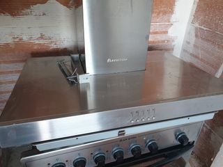 Vitrocerámica y horno Ariston