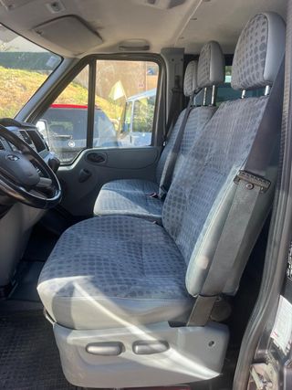 Ford Transit 2011 6 plazas - garantia -  1p.