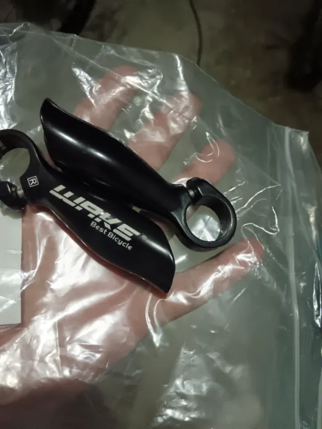 Attacchi manubrio bici WAKE