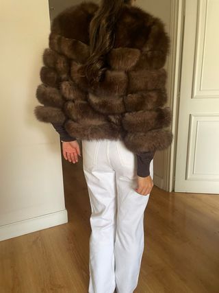 Abrigo de pelo de zorro y piel.
