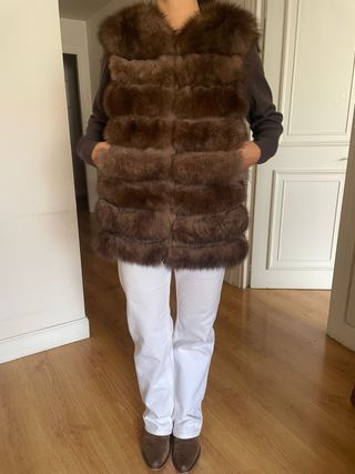 Abrigo de pelo de zorro y piel.