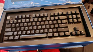 Teclado Mecánico Mountain Everest Max