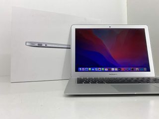 portatil apple apple macbook air core i5 1.6 13 (2015) (a1466)