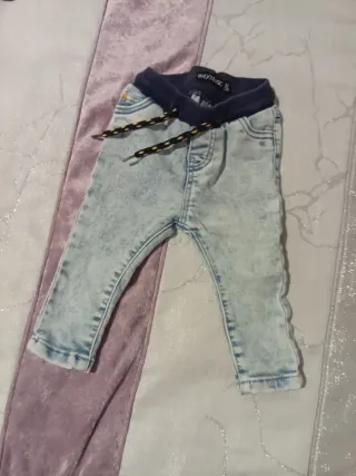 Pantalones vaqueros para bebé
