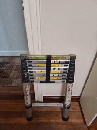 Escalera telescópica aluminio 2.6m