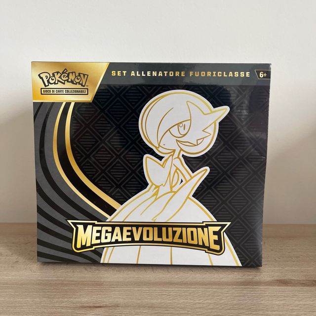 Pokémon Set Allenatore FuoriClasse Megaevoluzione