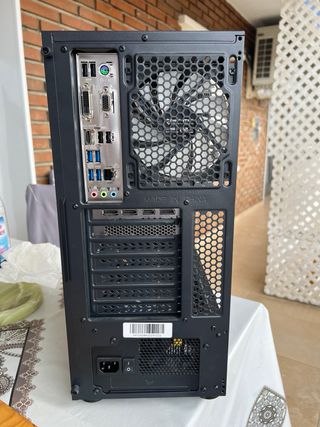 PC Gaming Ryzen 7 5800X + RTX 4060 — Muy Cuidado.